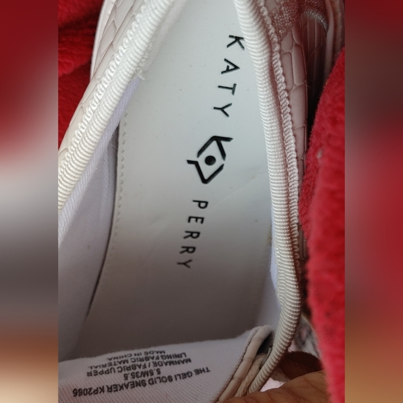 katy Perry Geli Solid Sneaker SZ.5.5 - Picture 6 of 8